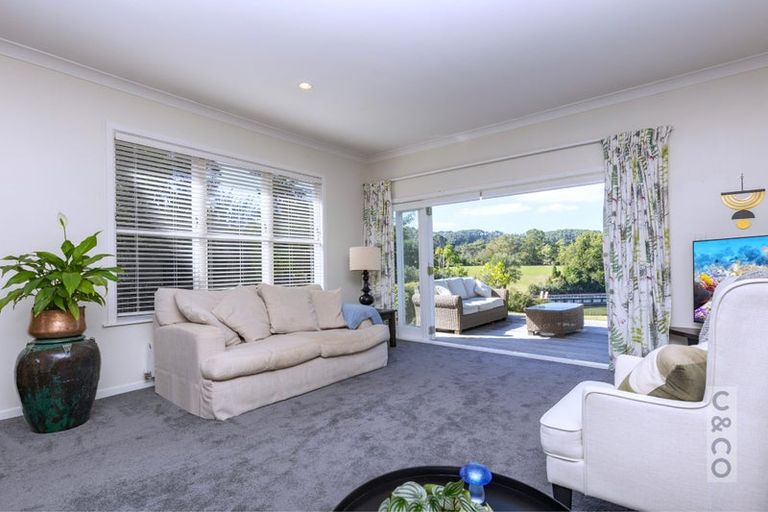 Photo of property in 11 Elliot Street, Riverhead, 0820