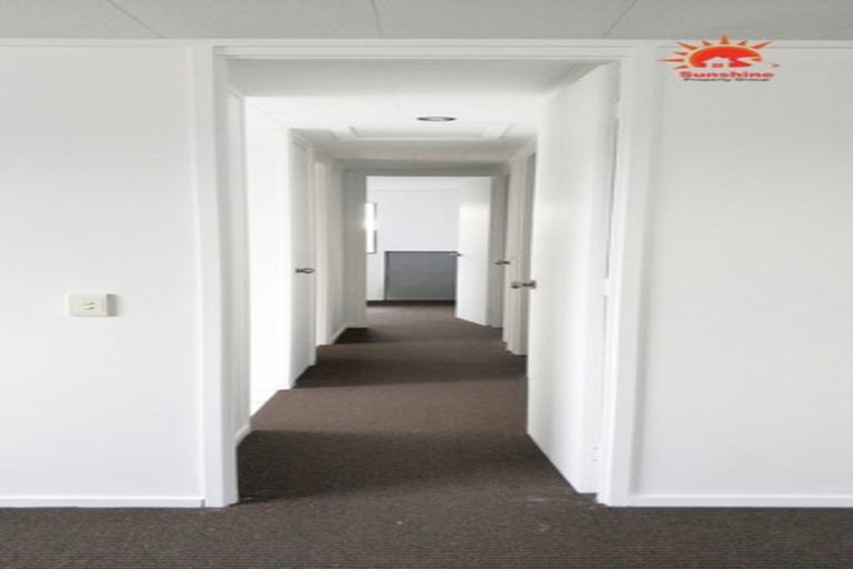 Photo of property in 148 Don Buck Road, Massey, Auckland, 0614