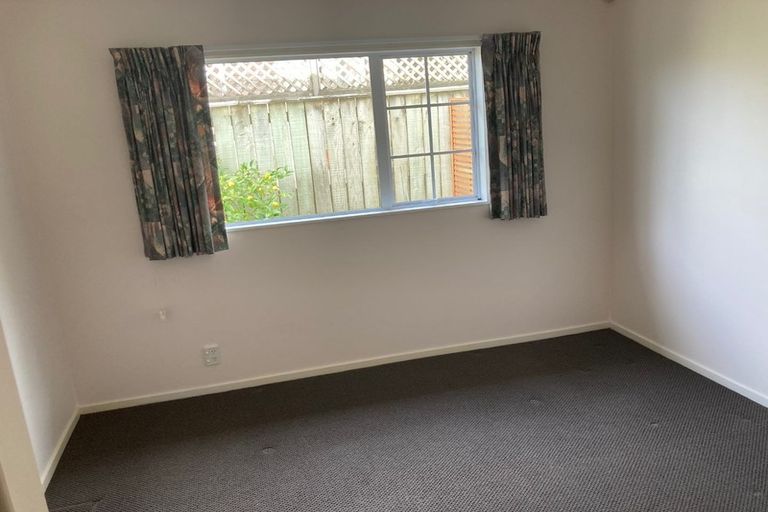 Photo of property in 143 Westchester Drive, Churton Park, Wellington, 6037