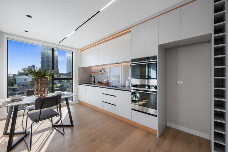 Photo of property in 10/12 Burns Avenue, Takapuna, Auckland, 0622