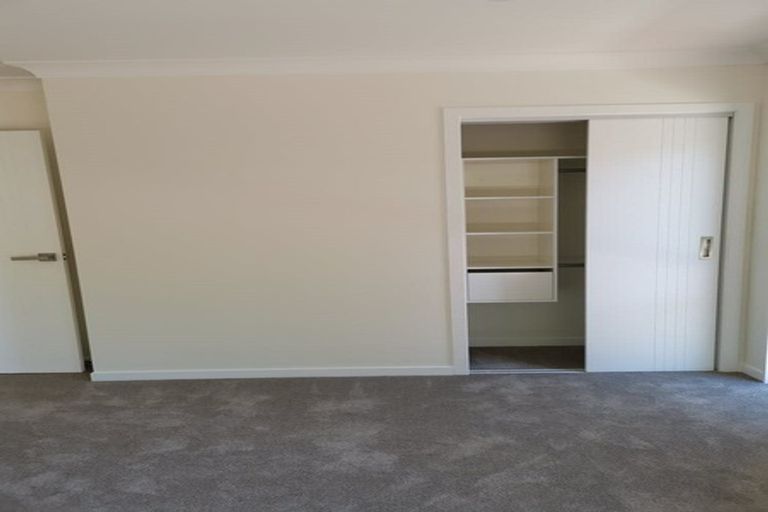 Photo of property in 16 Para Close, Fairview Heights, Auckland, 0632