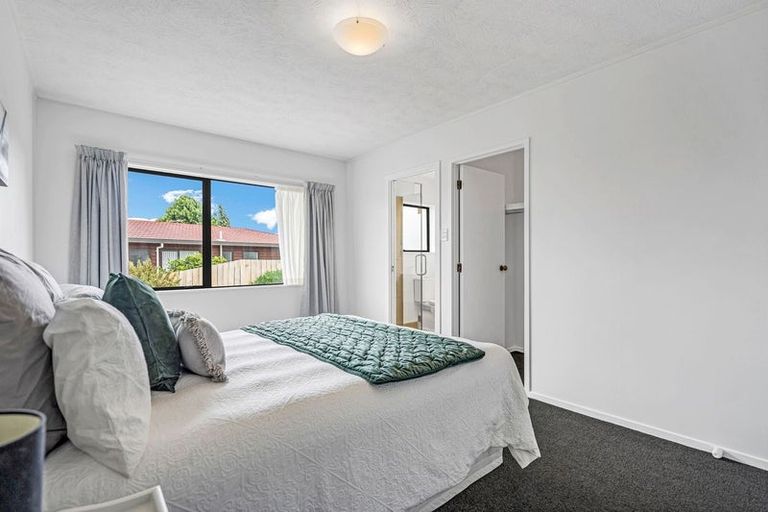 Photo of property in 25 Septimus Place, Henderson, Auckland, 0612