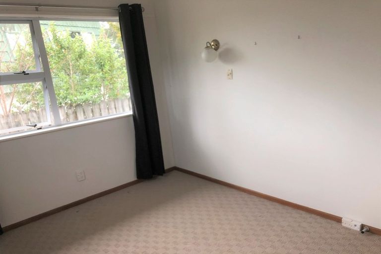 Photo of property in 7 Nielsen Place, Massey, Auckland, 0614