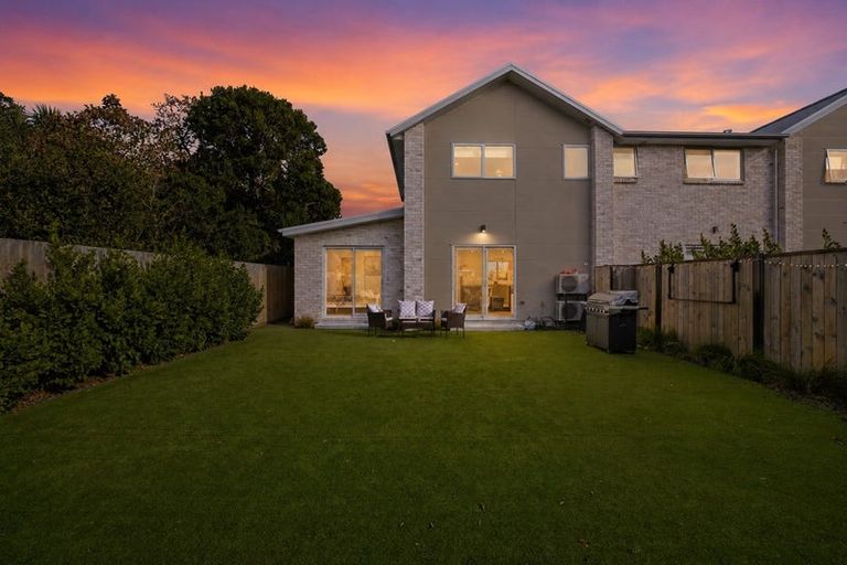 Photo of property in 4/5 Matata Place, Dallington, Christchurch, 8061