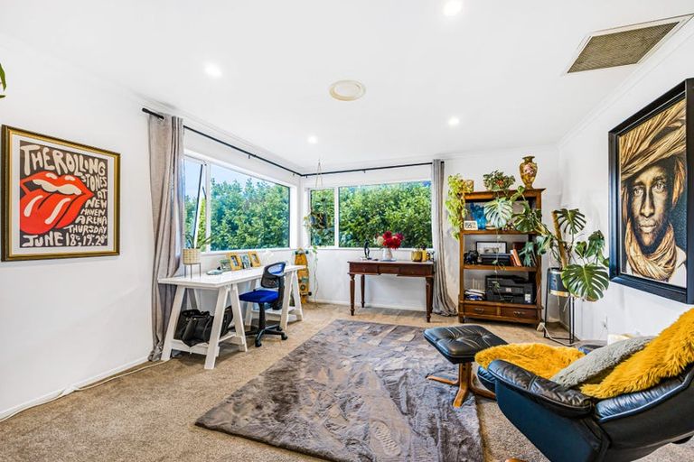 Photo of property in 44 Boocock Crescent, Orewa, 0931