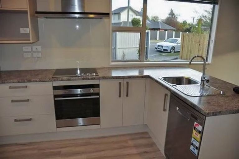 Photo of property in 135 Edgeware Road, St Albans, Christchurch, 8014