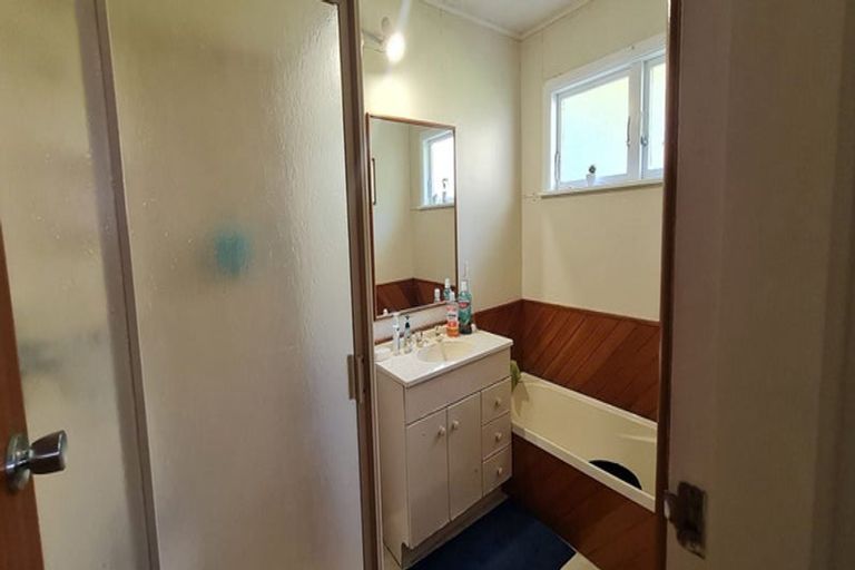 Photo of property in 55 Fraser Avenue, Johnsonville, Wellington, 6037