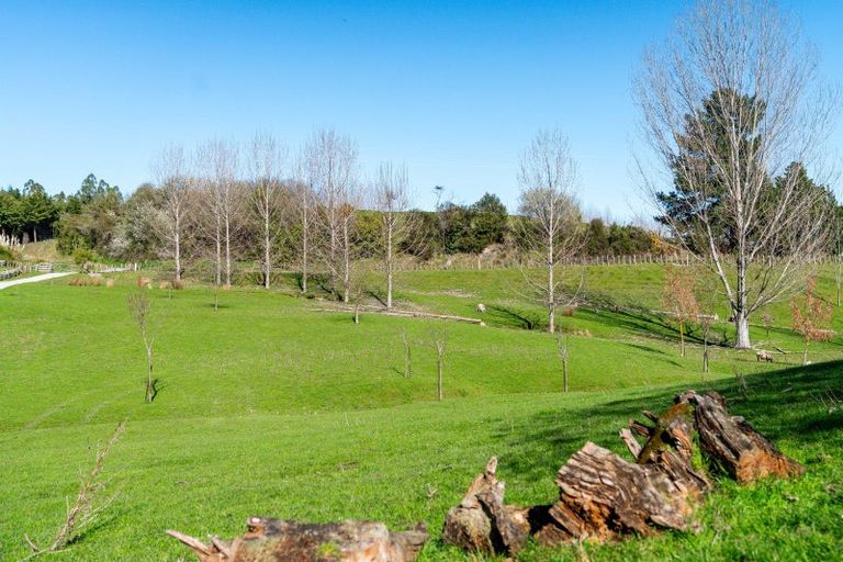 Photo of property in 275 Admiral Road, Admiral Hill, Gladstone, 5883