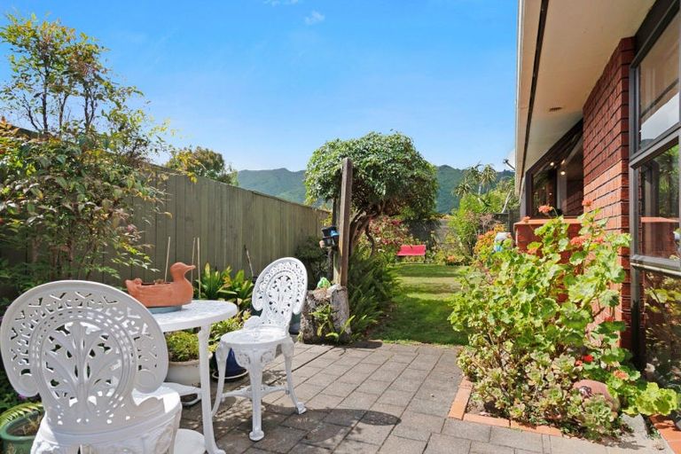 Photo of property in 11 Hurunui Street, Waikanae, 5036