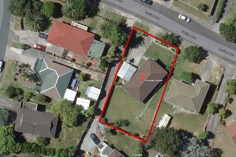 Photo of property in 5 Santiago Crescent, Unsworth Heights, Auckland, 0632