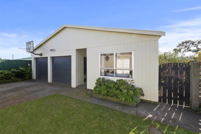 Photo of property in 78 Reid Avenue, Hawera, 4610