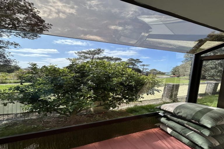 Photo of property in 102 Marina View Drive, West Harbour, Auckland, 0618