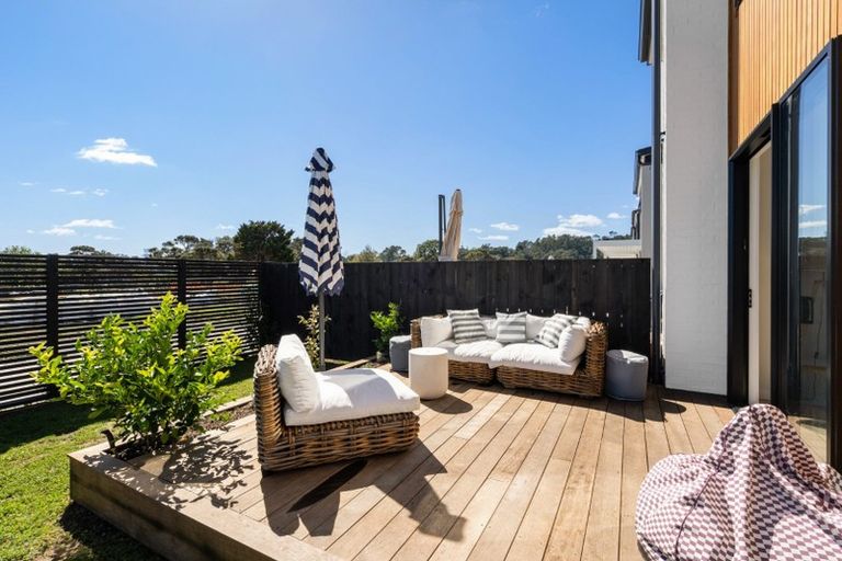 Photo of property in 26 Marine Parade, Hobsonville, Auckland, 0616