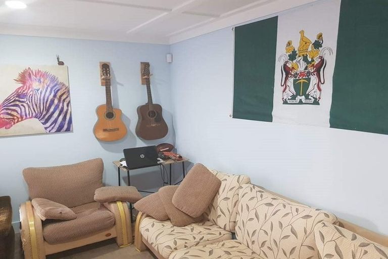 Photo of property in 7 Glen Vista Place, Bayview, Auckland, 0629