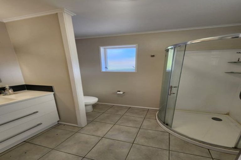 Photo of property in 64 Chatsworth Road, Silverstream, Upper Hutt, 5019
