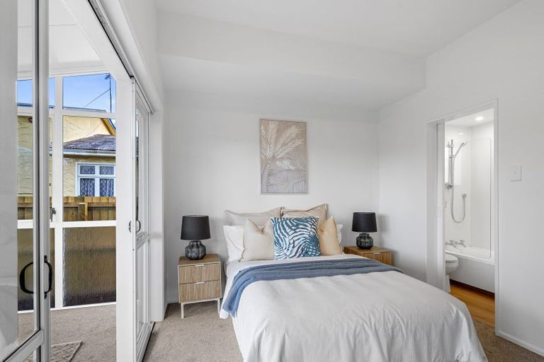 Photo of property in 21 Wainoni Road, Wainoni, Christchurch, 8061