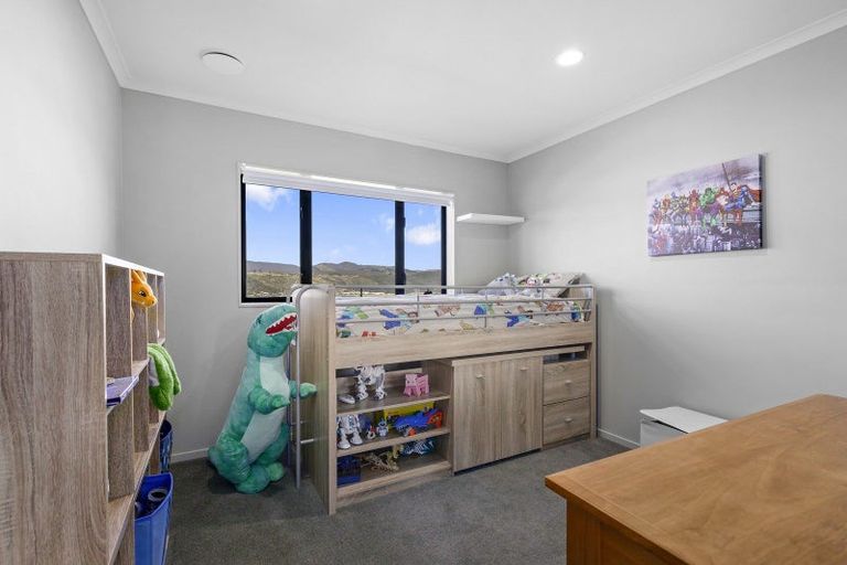 Photo of property in 17 Garrett Place, Riverstone Terraces, Upper Hutt, 5018