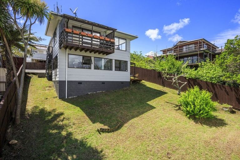 Photo of property in 2/38 Birkdale Road, Birkdale, Auckland, 0626