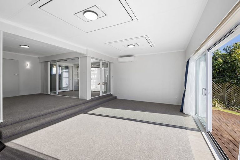 Photo of property in 41 Maratahu Street, Westown, New Plymouth, 4310
