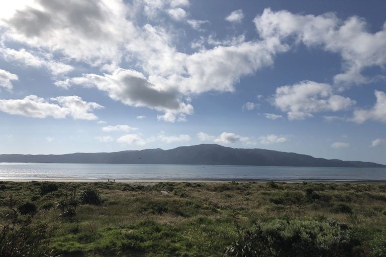 Photo of property in 49 Manly Street, Paraparaumu Beach, Paraparaumu, 5032