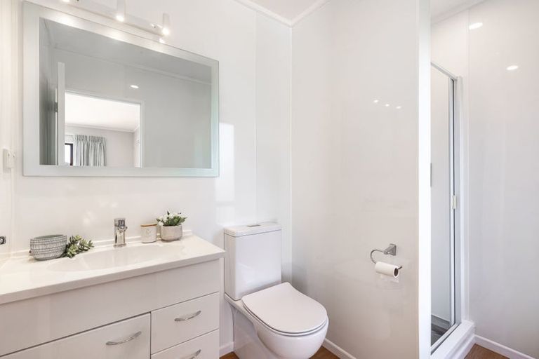 Photo of property in 22 Sailmaker Close, Whitby, Porirua, 5024