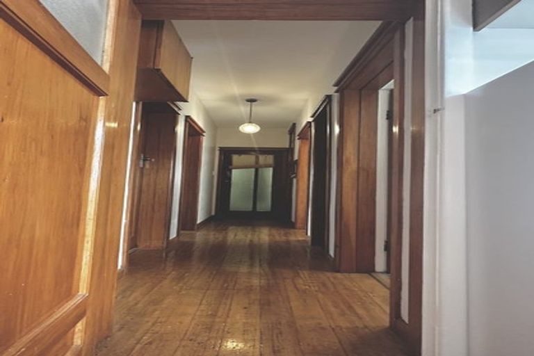 Photo of property in San Marino Apartments, 4/4 Oak Park Avenue, Te Aro, Wellington, 6011