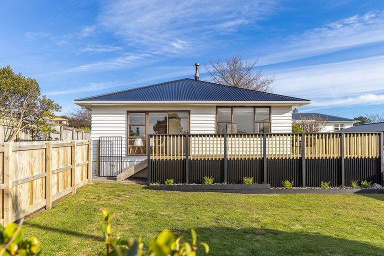 Photo of property in 4 Fincham Road, Raumati Beach, Paraparaumu, 5032