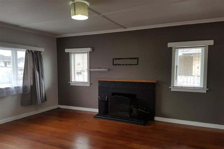 Photo of property in 75 Helvetia Road, Pukekohe, 2120