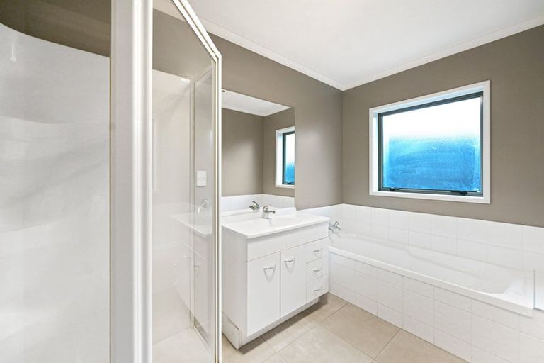 Photo of property in 55 Wiltshire Drive, Huntington, Hamilton, 3210