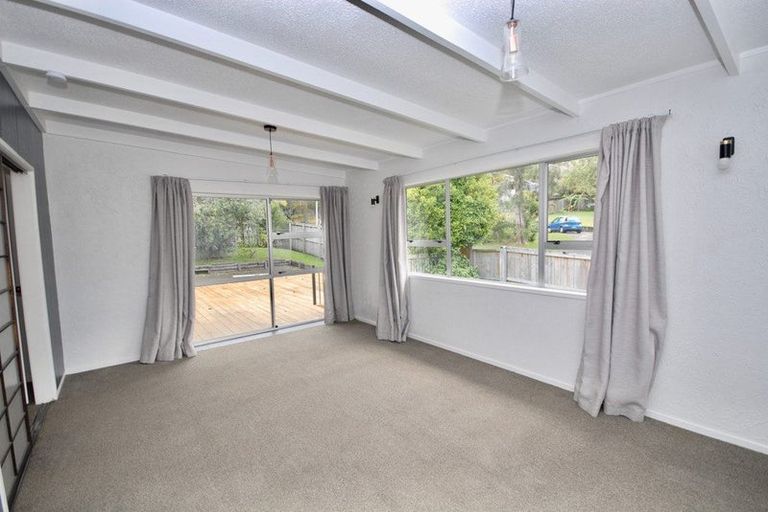 Photo of property in 48 Salamanca Road, Sunnynook, Auckland, 0620