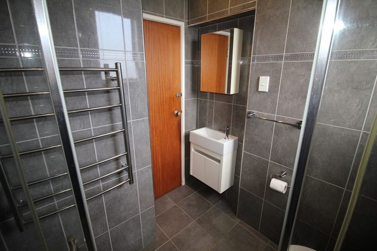 Photo of property in 28 Bassett Road, Johnsonville, Wellington, 6037