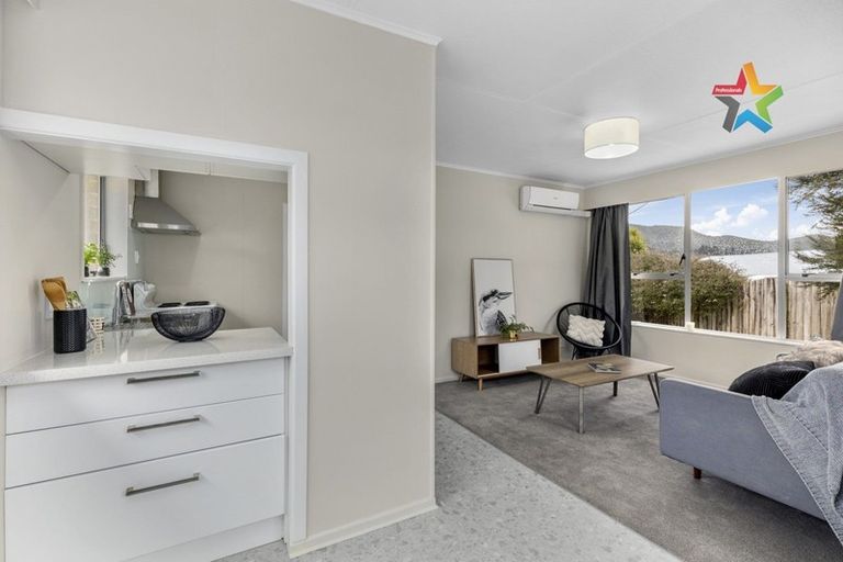 Photo of property in 15b Pencarrow Crescent, Wainuiomata, Lower Hutt, 5014