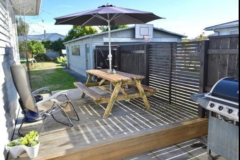 Photo of property in 25 Lemon Street, Otaki, 5512