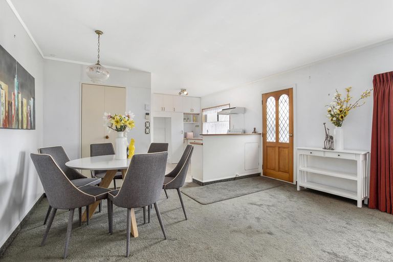 Photo of property in 4 Parker Avenue, New Lynn, Auckland, 0600