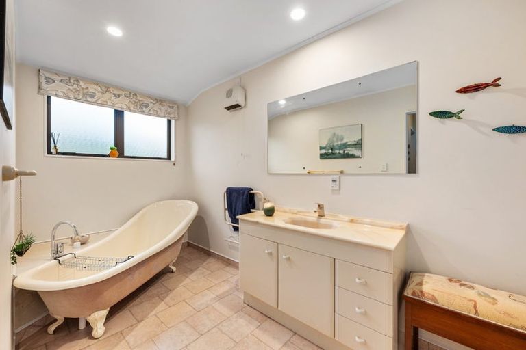 Photo of property in 16 Springswood Grove, Springlands, Blenheim, 7201
