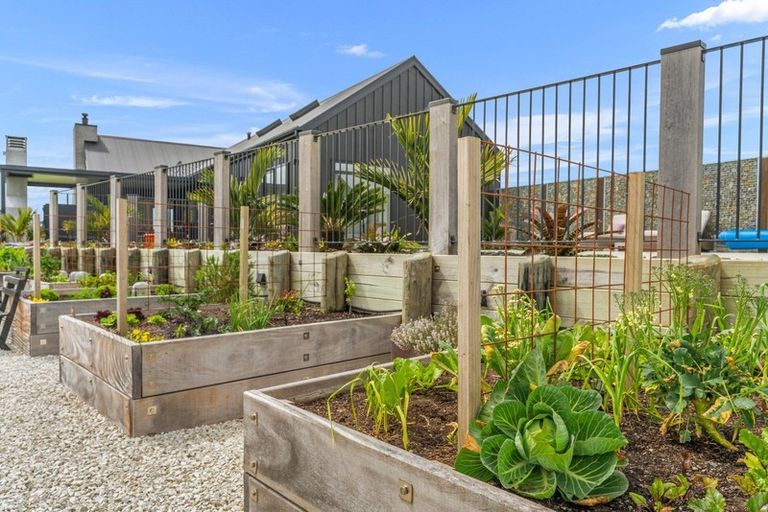 Photo of property in 34 Waiotahi Drive, Mangawhai, Kaiwaka, 0573