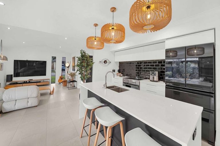 Photo of property in 14 Dalwood Crescent, Rolleston, 7614