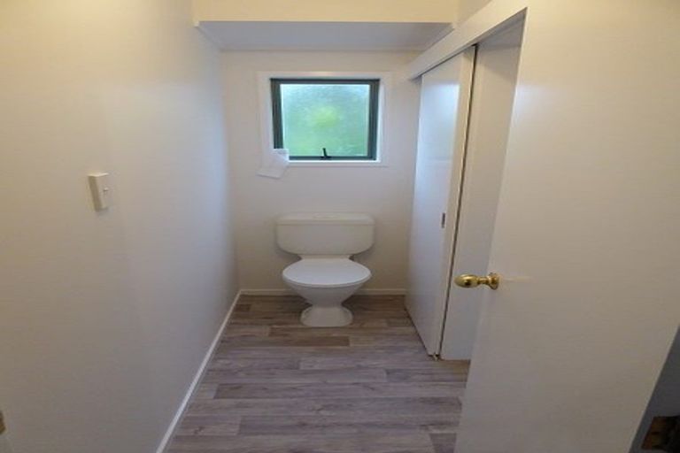 Photo of property in 12 Seaton Road, Murrays Bay, Auckland, 0630