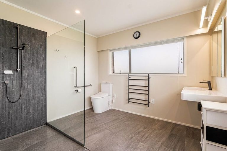 Photo of property in 48 Tapu Road, Huapai, Kumeu, 0810