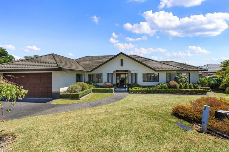 Photo of property in 8 Moy Place, East Tamaki Heights, Auckland, 2016