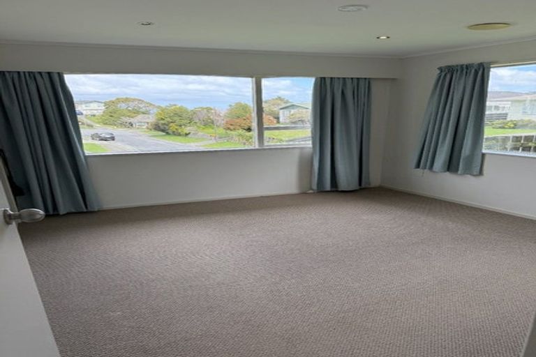 Photo of property in 16 Otira Grove, Kelson, Lower Hutt, 5010