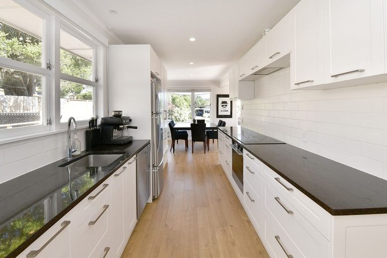 Photo of property in 22 Downer Street, Helensville, 0800