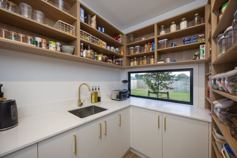 Photo of property in 5 Edenmore Terrace, Fitzherbert, Palmerston North, 4410