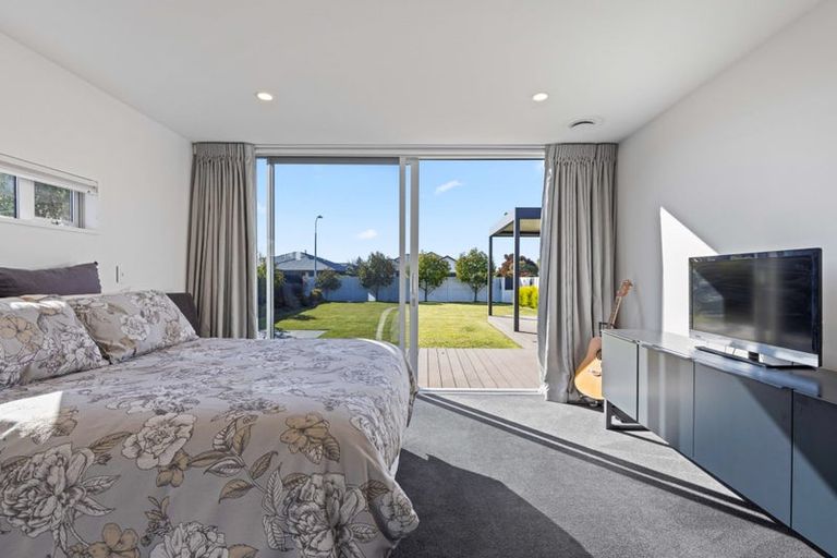 Photo of property in 11 Saint Pauls Place, Burwood, Christchurch, 8083