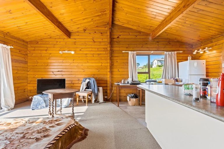 Photo of property in 17e Nelson Street, Helensville, 0800