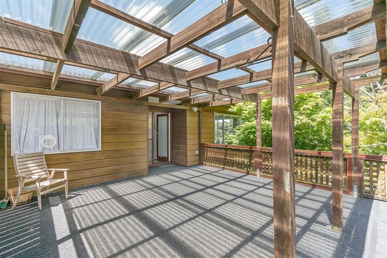 Photo of property in 14a Penryn Drive, Camborne, Porirua, 5026