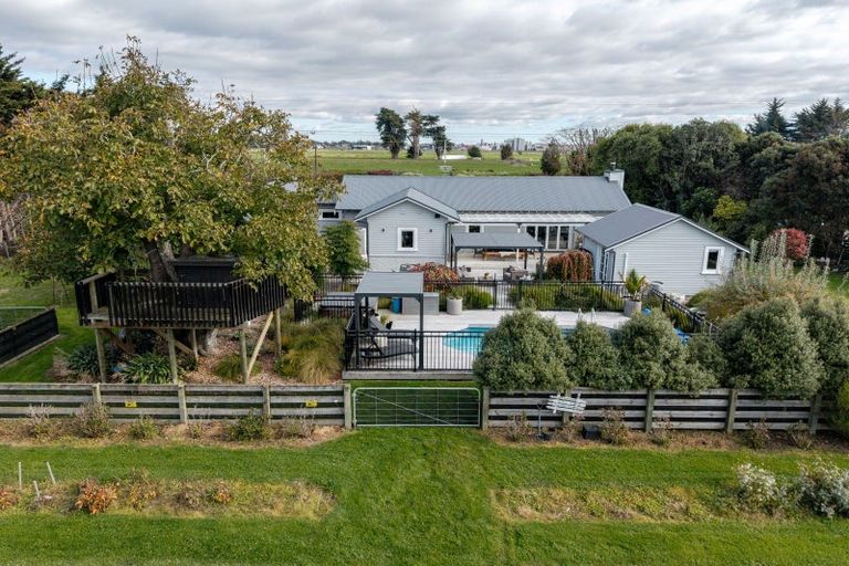 Photo of property in 2009 Longburn Rongotea Road, Longburn, Palmerston North, 4475