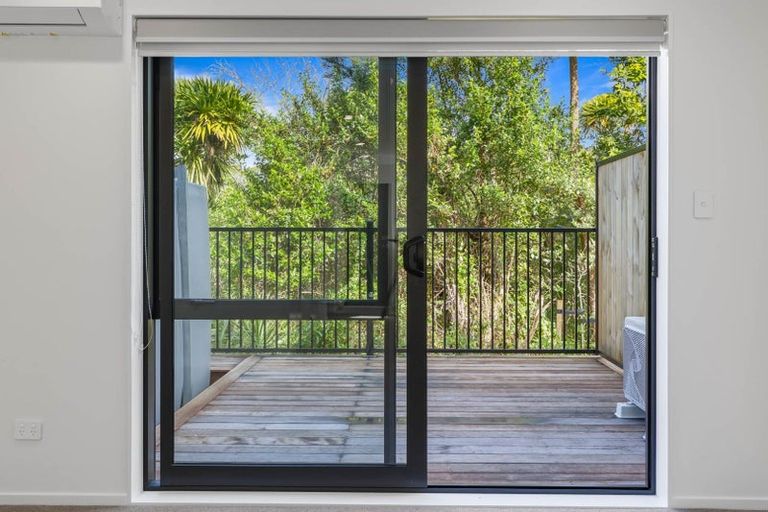 Photo of property in 56 Raupeti Lane, Henderson, 0612