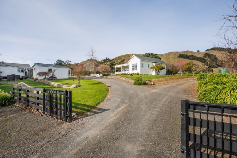 Photo of property in 185 Albert Road, Tokomaru, Palmerston North, 4474