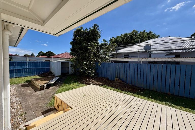 Photo of property in 2/10 Taka Street, Takanini, 2112